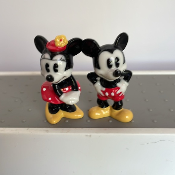 Mickey Mouse and Friends Collection. - Picture 2 of 8